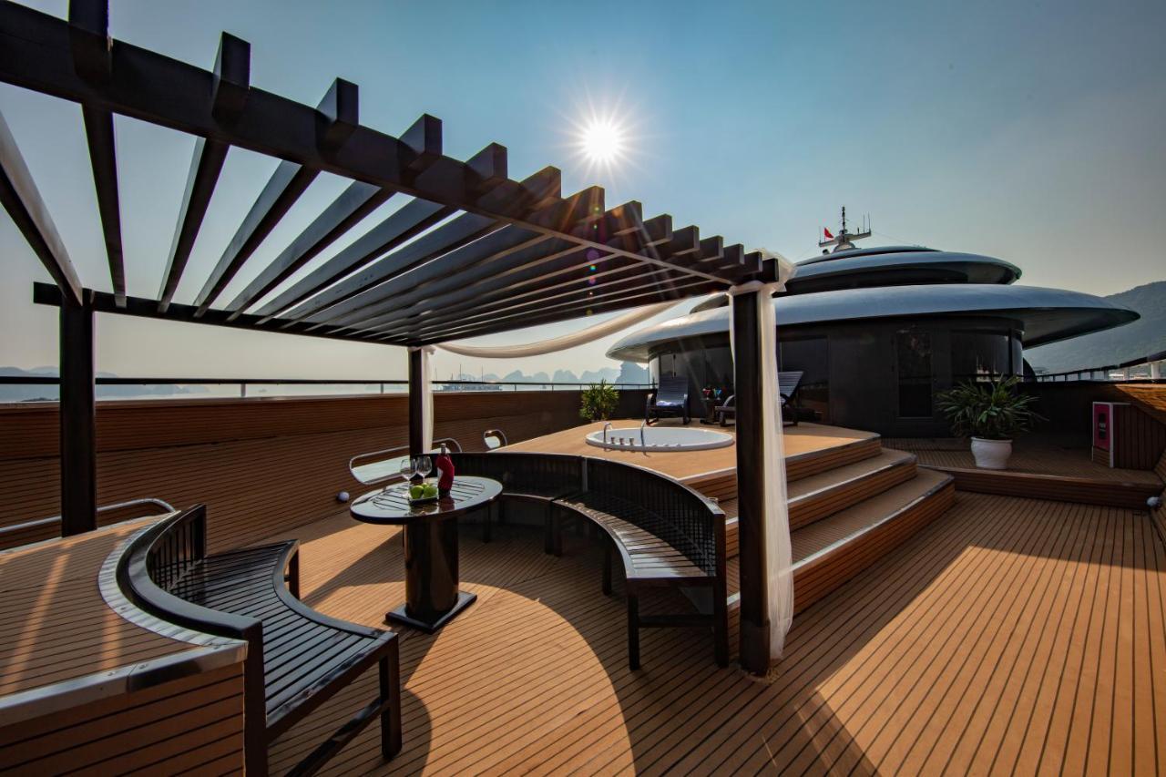 Scarlet Pearl Cruises 