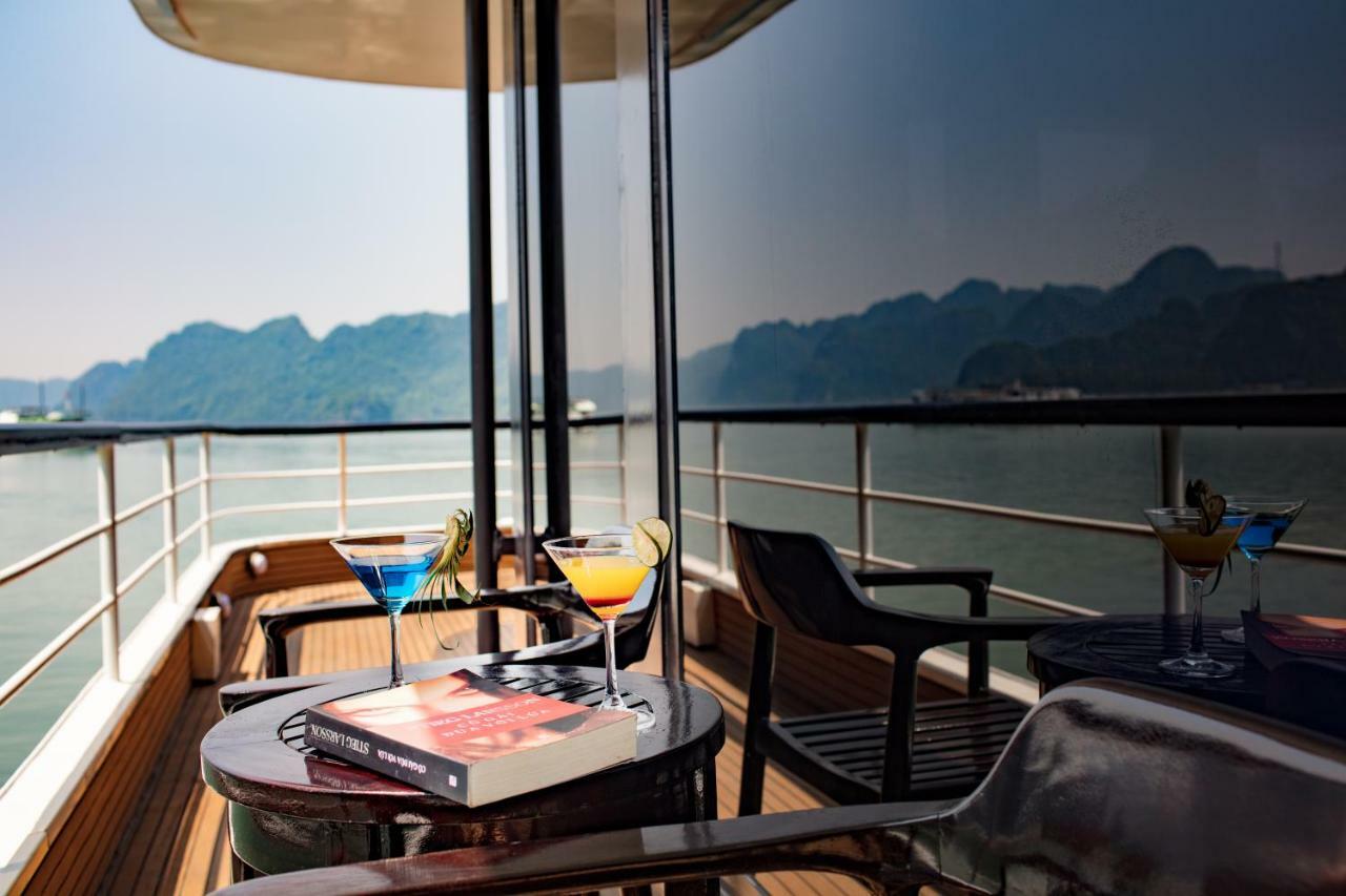 Scarlet Pearl Cruises - Wonder On Lan Ha Bay 5* Халонг