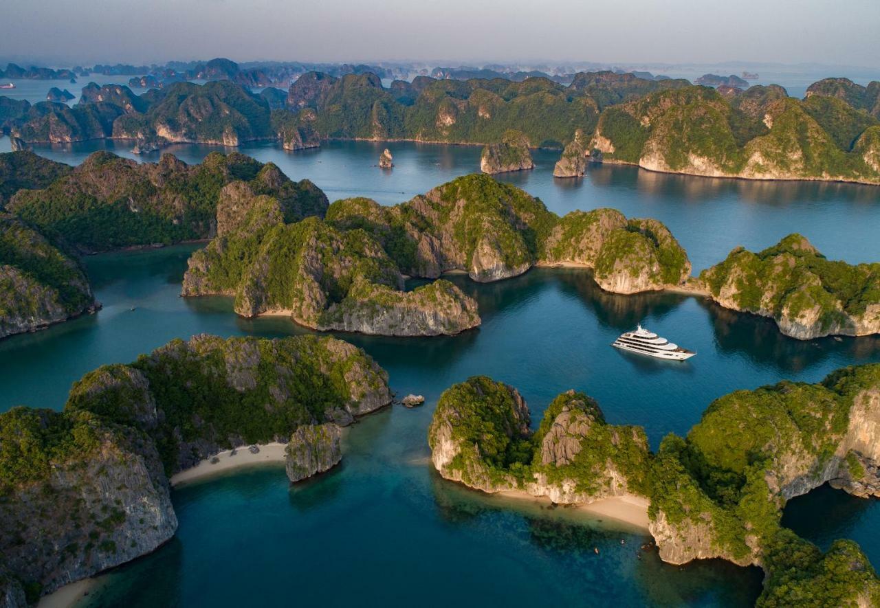  Scarlet Pearl Cruises - Wonder On Lan Ha Bay Халонг