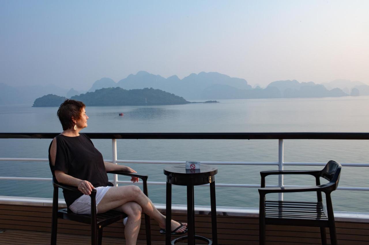  Scarlet Pearl Cruises - Wonder On Lan Ha Bay Халонг