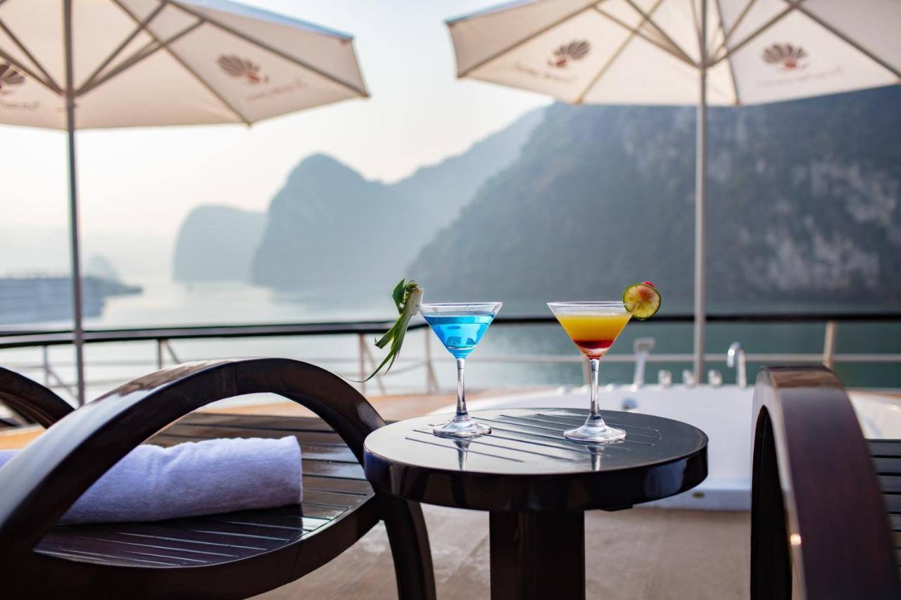 Scarlet Pearl Cruises - Wonder On Lan Ha Bay Халонг