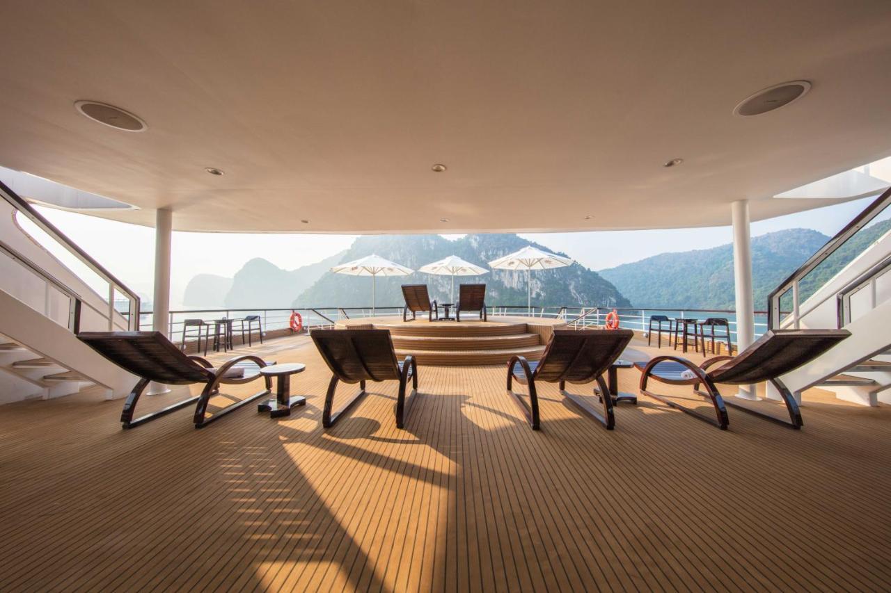 Scarlet Pearl Cruises - Wonder On Lan Ha Bay Халонг